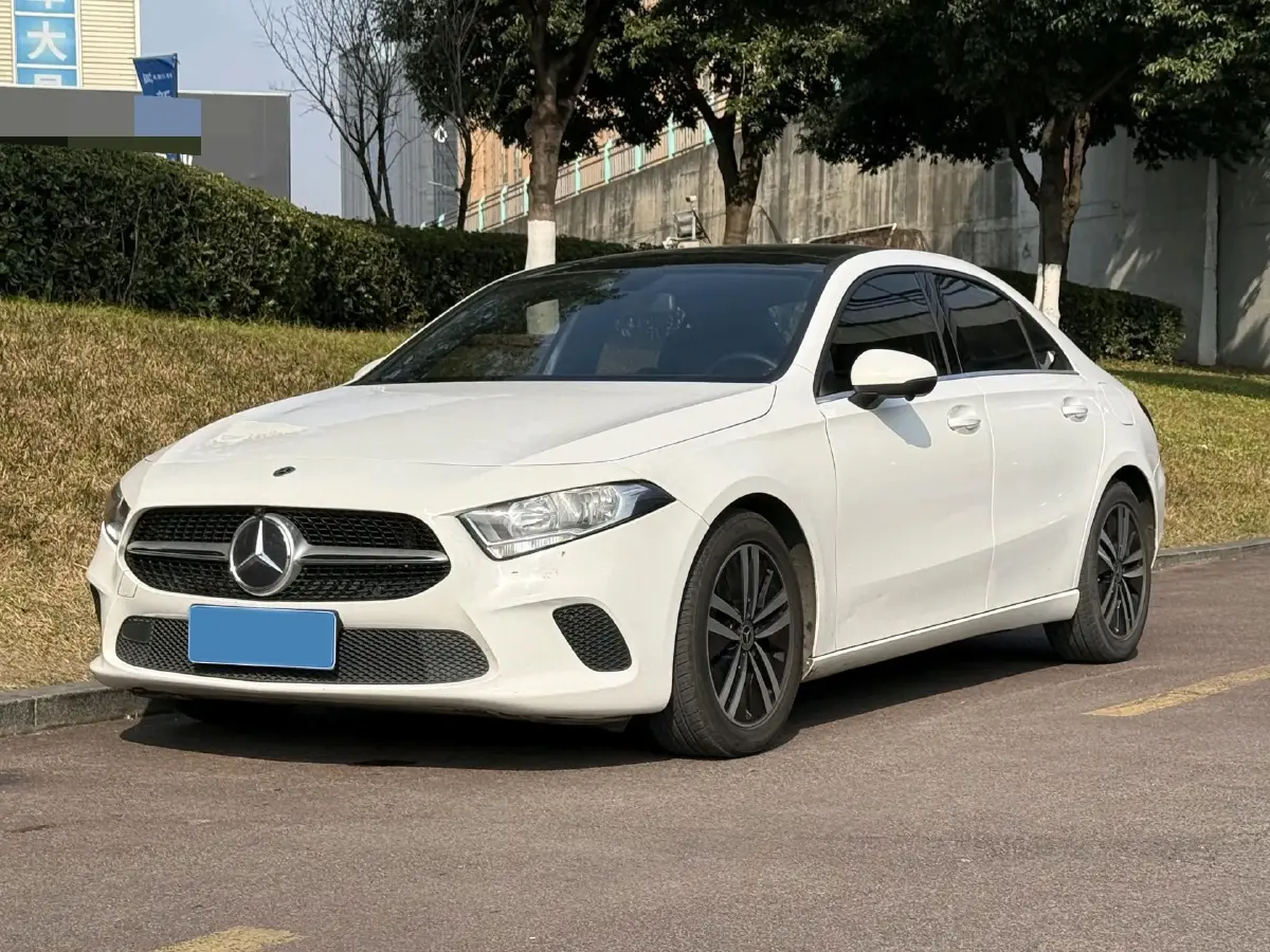2021 Mercedes-Benz A Class 1.3T 136HP L4 7DCT