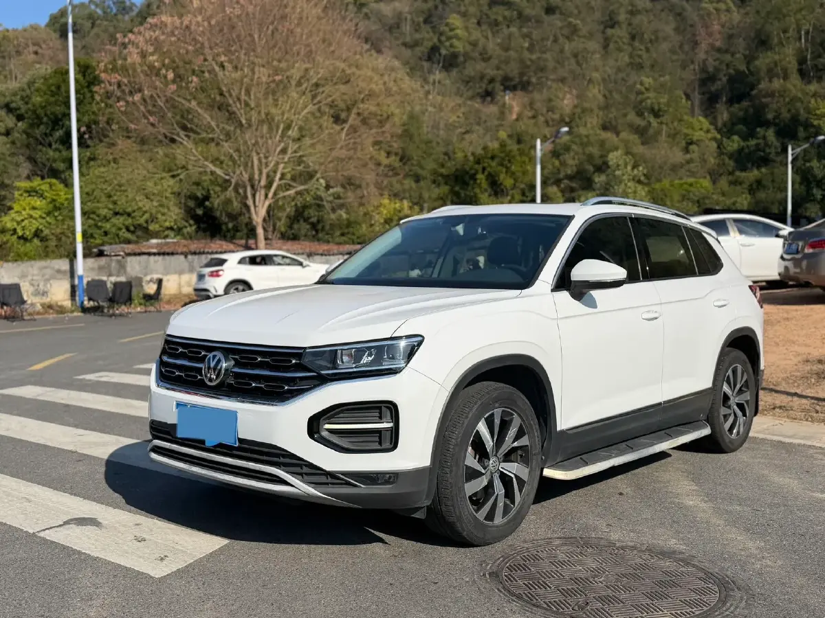 2019 Jeep Cherokee 2.0T 234HP L4 9AT