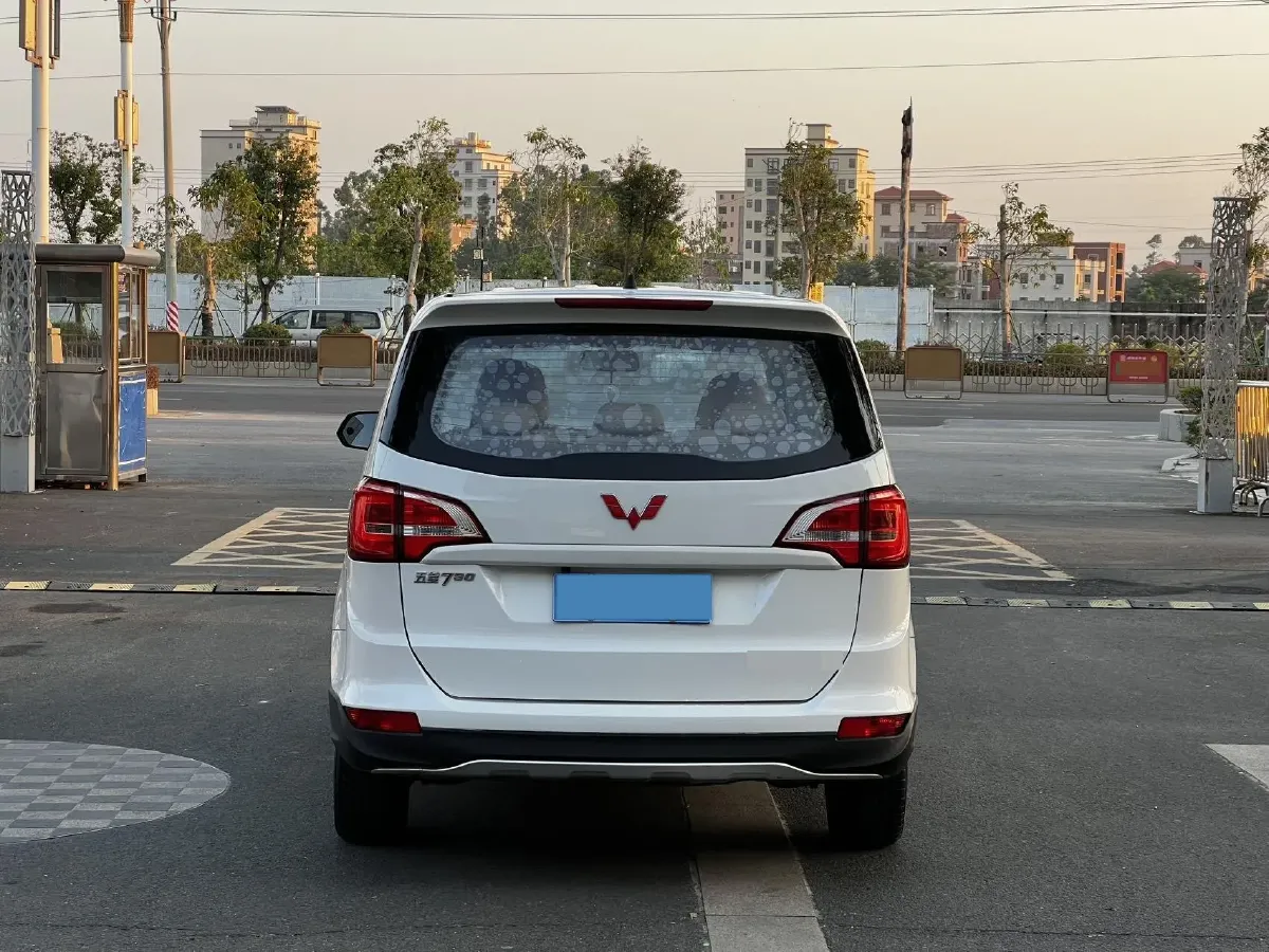 2020 WuLing 730 1.5L 105HP L4 6MT,autocango,china used car exporter,china ev exporter,chinese used car exporter,chinese used ev exporter