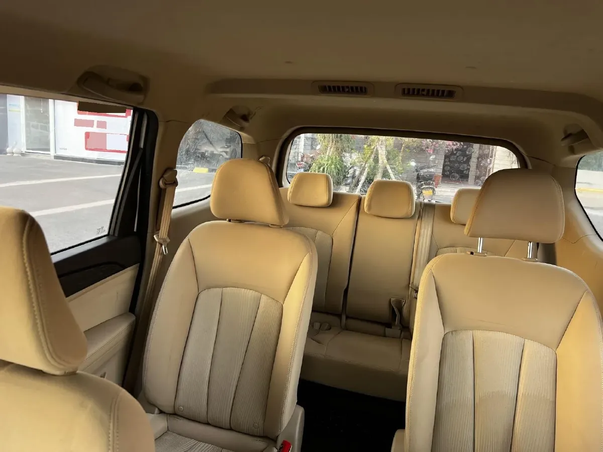 2020 WuLing 730 1.5L 105HP L4 6MT,autocango,china used car exporter,china ev exporter,chinese used car exporter,chinese used ev exporter