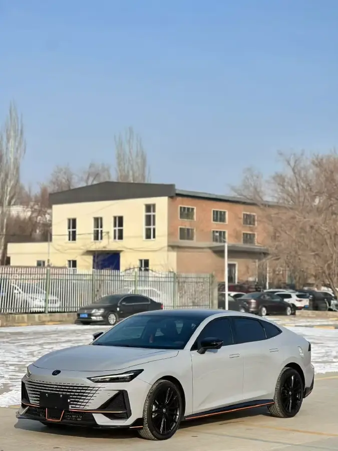 2022 ChangAn UNI-V 1.5T 188HP L4 7DCT