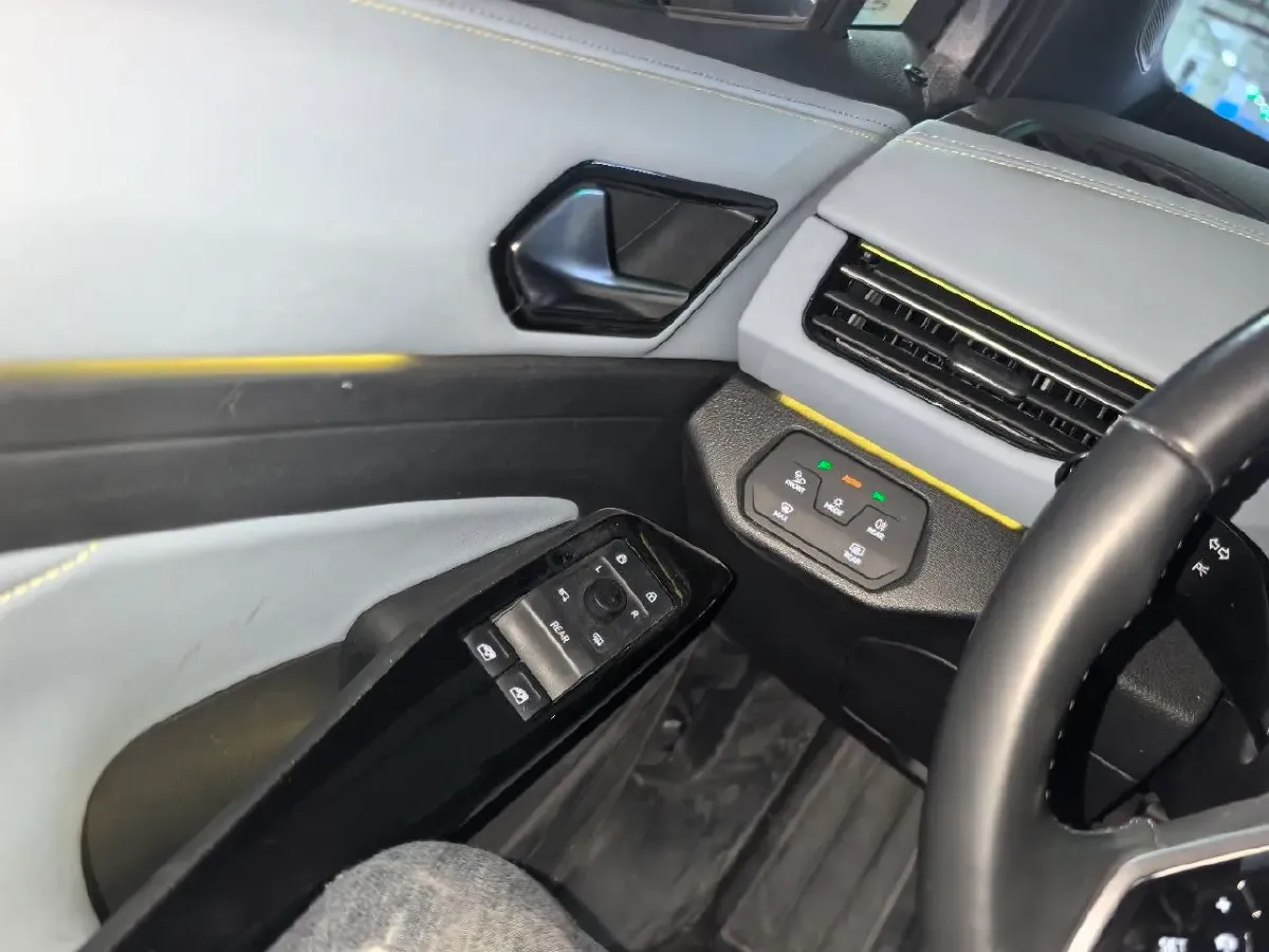 2022 Ford New Era Transit 2.2T 140HP L4 6AMT,autocango,china used car exporter,china ev exporter,chinese used car exporter,chinese used ev exporter