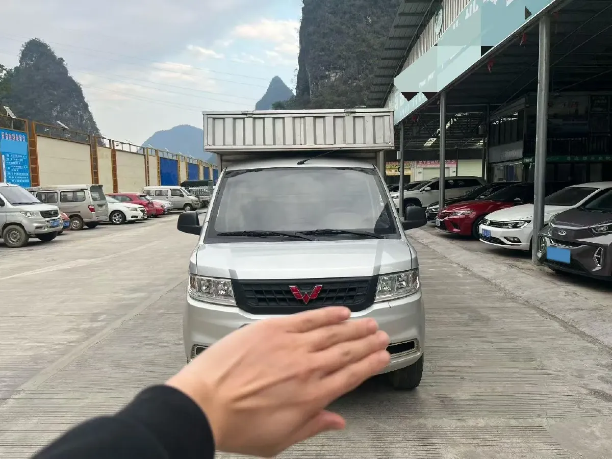 2019 WuLing RongGuang New Truck 1.5L 107HP L4 5MT,autocango,china used car exporter,china ev exporter,chinese used car exporter,chinese used ev exporter