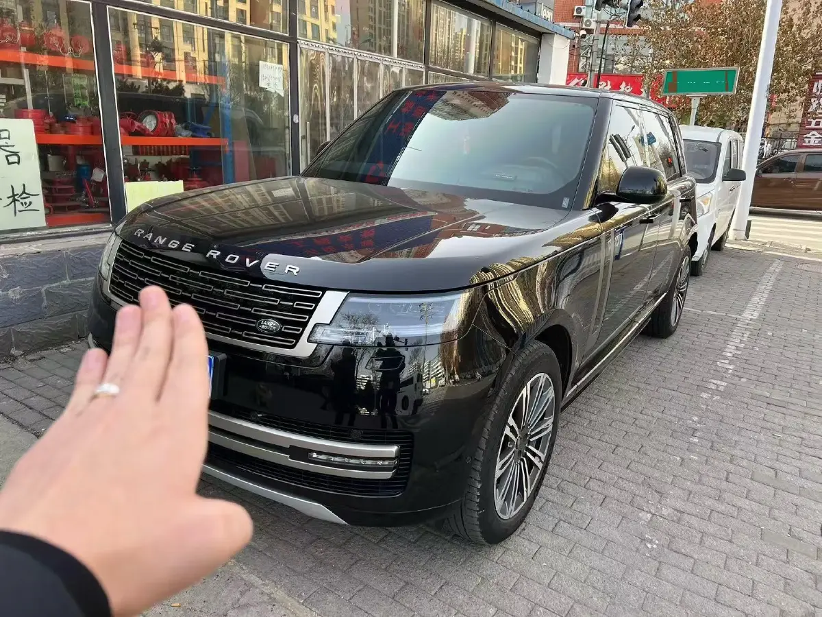 2024 Land Rover Range Rover 3.0T 400HP L6 8AT