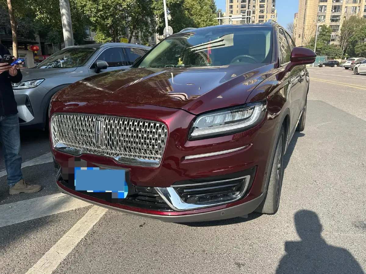 2019 Lincoln Nautilus 2.0T 235HP L4 8AT