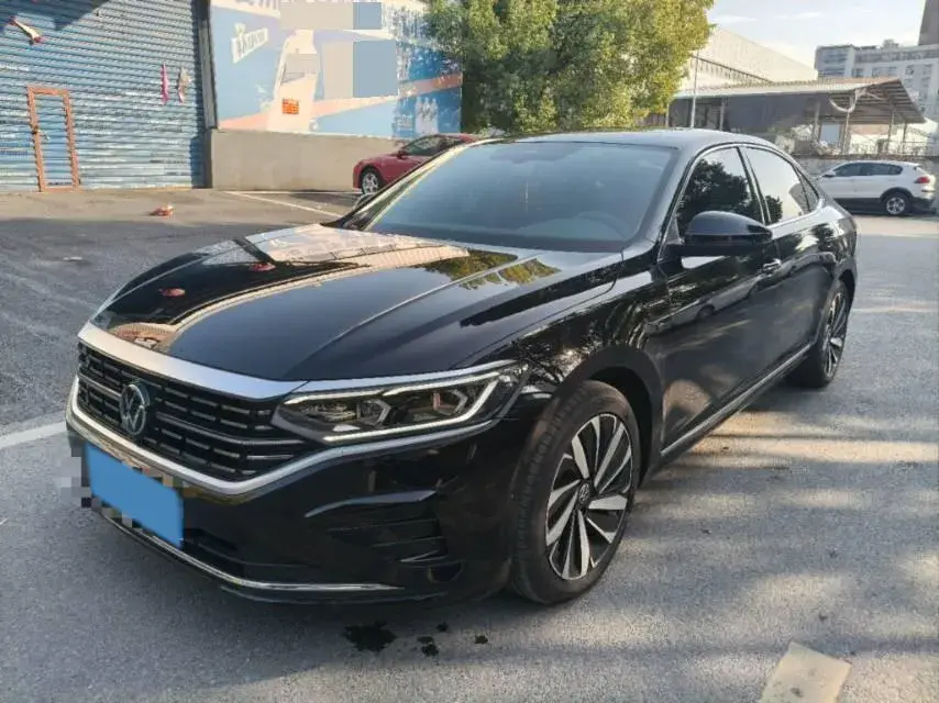 2024 Volkswagen Passat 2.0T 220HP L4 7DCT