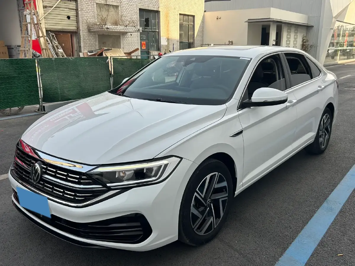 2023 Volkswagen Sagitar 1.5T 160HP L4 7DCT