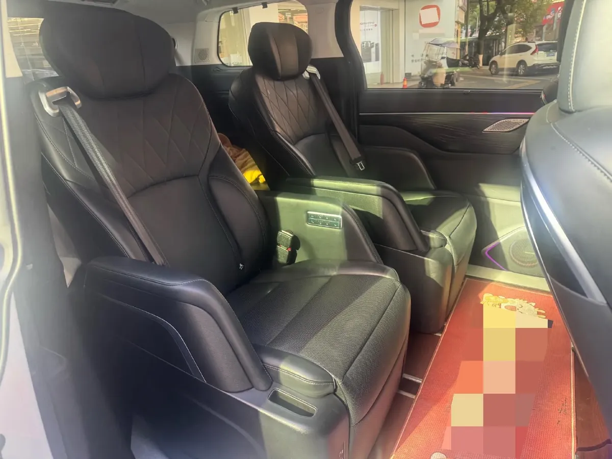 2024 Mercedes-Benz C Class 1.5T 204HP L4 9AT,autocango,china used car exporter,china ev exporter,chinese used car exporter,chinese used ev exporter