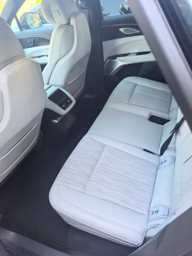 2024 Cadillac IQ Lyriq BEV 68.4KWH,autocango,china used car exporter,china ev exporter,chinese used car exporter,chinese used ev exporter