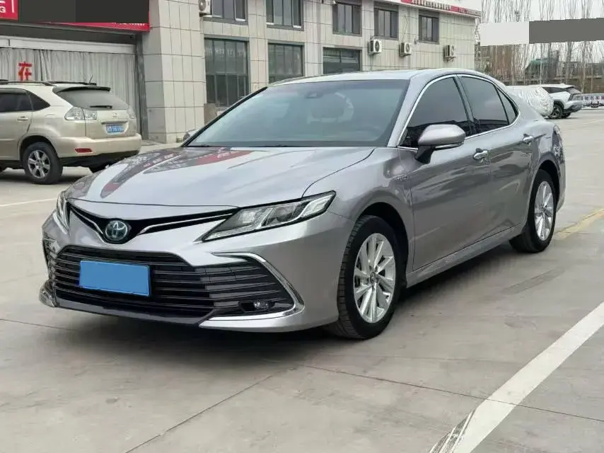 2021 Toyota Camry 2.5L 178HP L4 E-CVT Hybrid