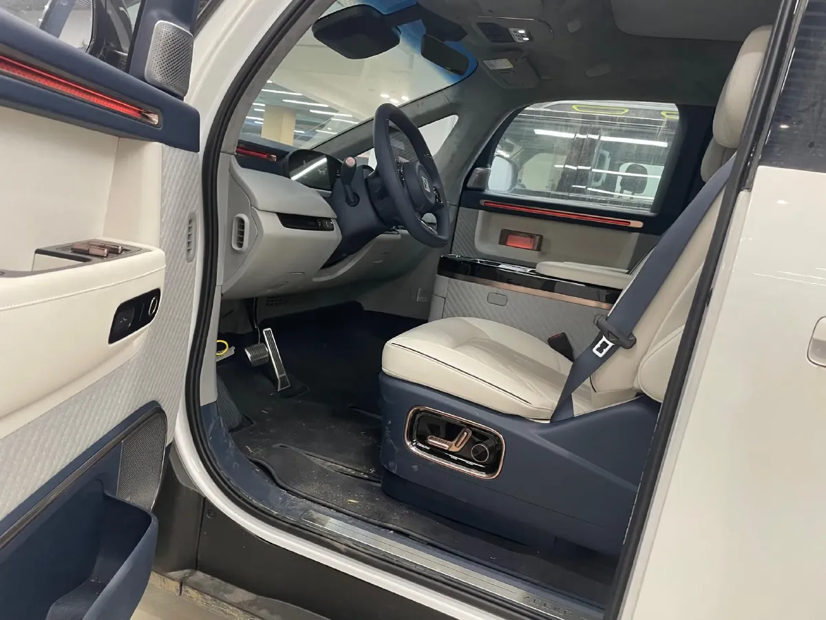 2025 Zeekr MIX BEV 102KWH,autocango,china used car exporter,china ev exporter,chinese used car exporter,chinese used ev exporter