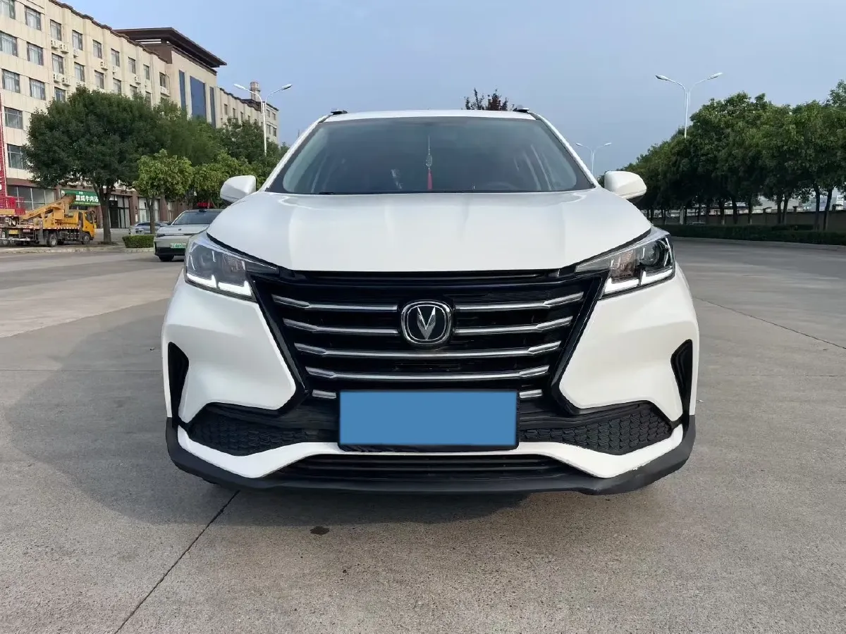 2019 ChangAn CS15 1.5L 107HP L4 5DCT,autocango,china used car exporter,china ev exporter,chinese used car exporter,chinese used ev exporter
