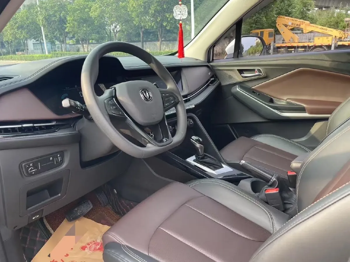 2019 ChangAn CS15 1.5L 107HP L4 5DCT,autocango,china used car exporter,china ev exporter,chinese used car exporter,chinese used ev exporter