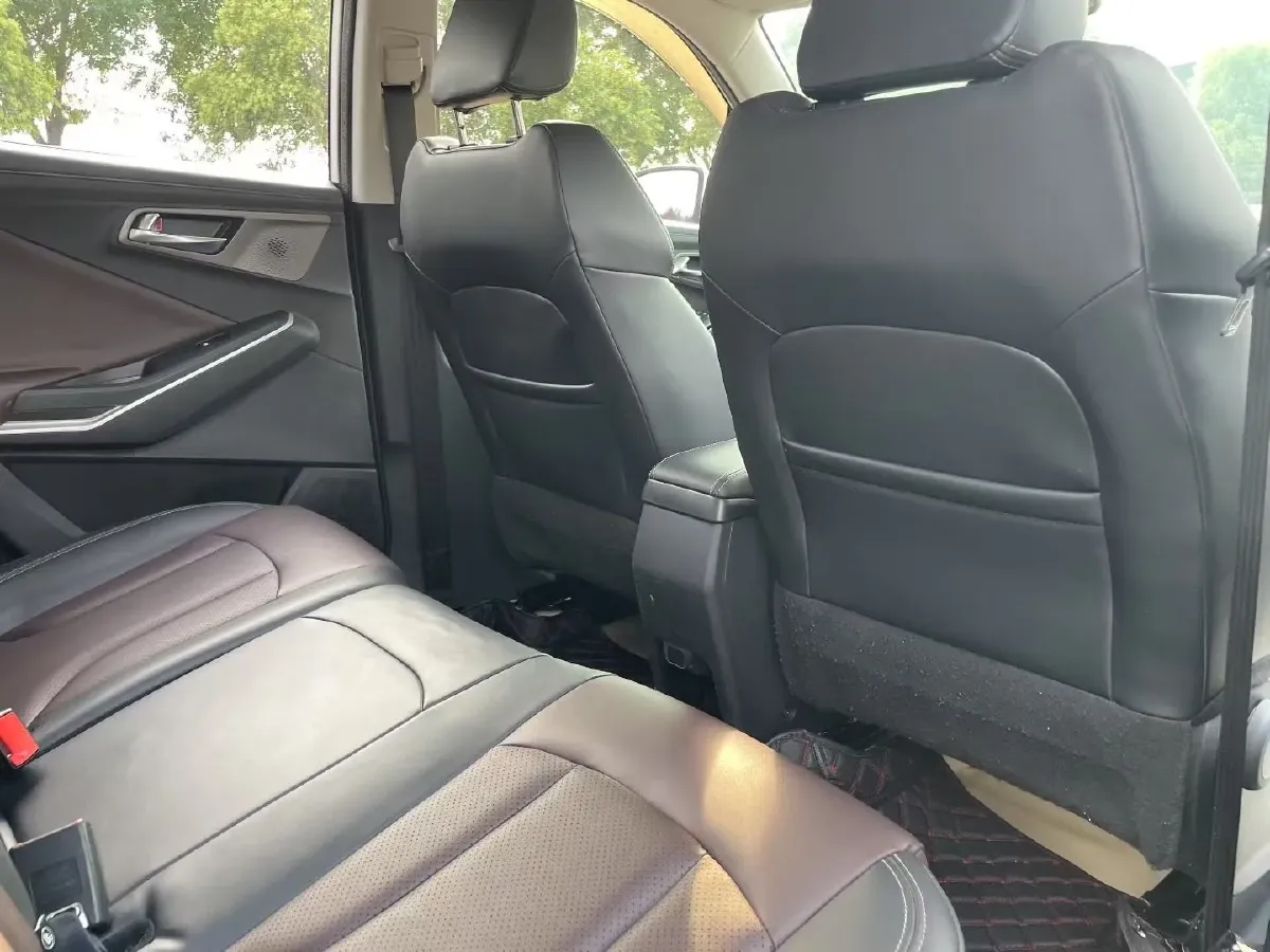 2019 ChangAn CS15 1.5L 107HP L4 5DCT,autocango,china used car exporter,china ev exporter,chinese used car exporter,chinese used ev exporter