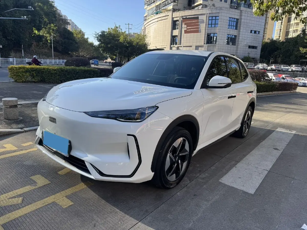 2024 LanDian E5 1.5L 110HP L4 E-CVT PHEV 17.52KWH