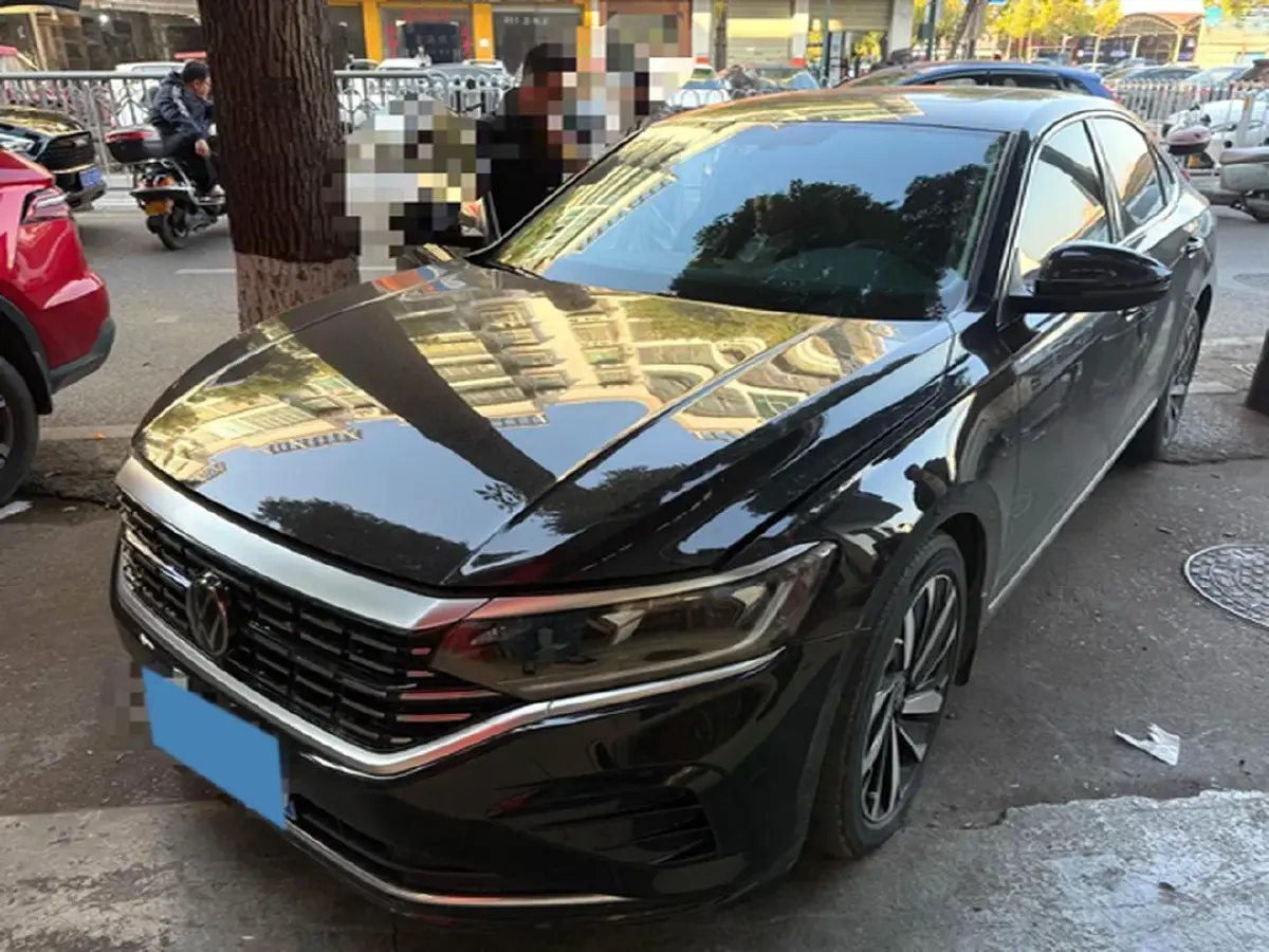 2023 Volkswagen Passat 2.0T 186HP L4 7DCT