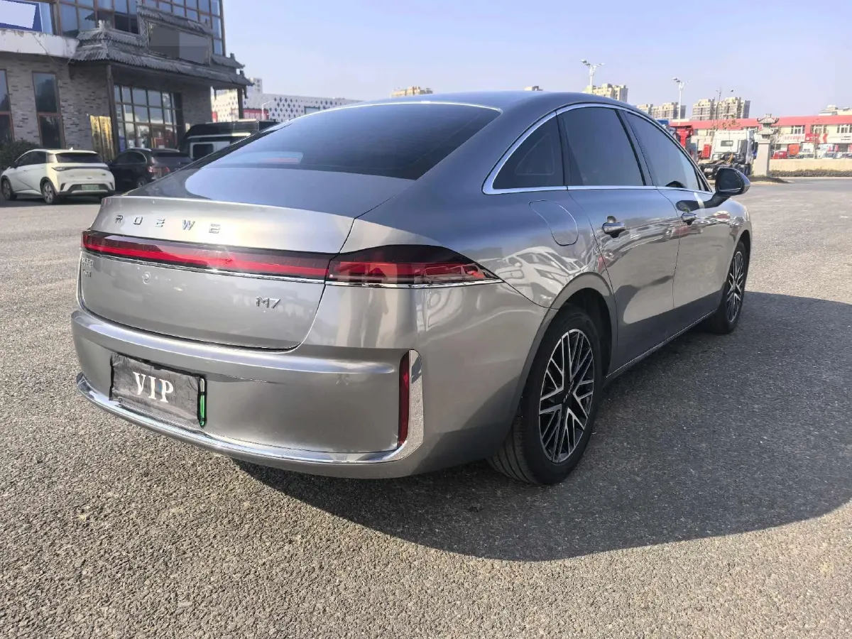 2025 Roewe M7 DMH 1.5L 112HP L4 1DHT PHEV,autocango,china used car exporter,china ev exporter,chinese used car exporter,chinese used ev exporter