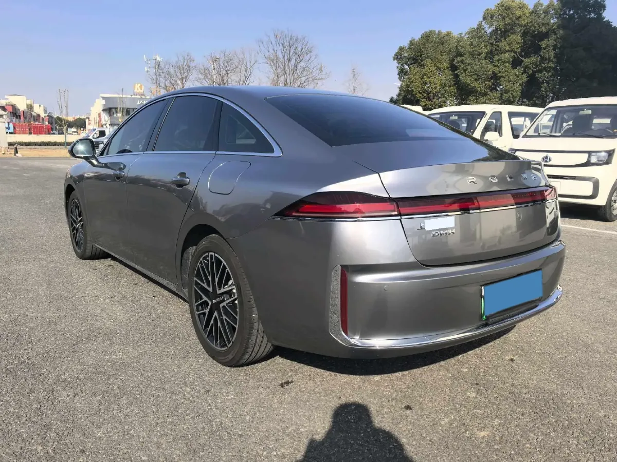 2025 Roewe M7 DMH 1.5L 112HP L4 1DHT PHEV,autocango,china used car exporter,china ev exporter,chinese used car exporter,chinese used ev exporter
