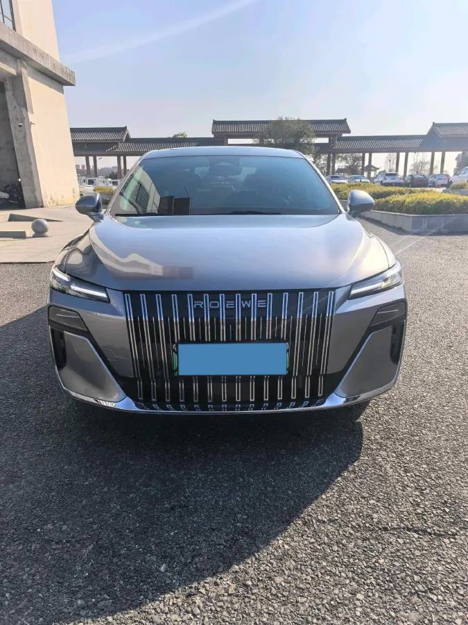 2025 Roewe M7 DMH 1.5L 112HP L4 1DHT PHEV,autocango,china used car exporter,china ev exporter,chinese used car exporter,chinese used ev exporter
