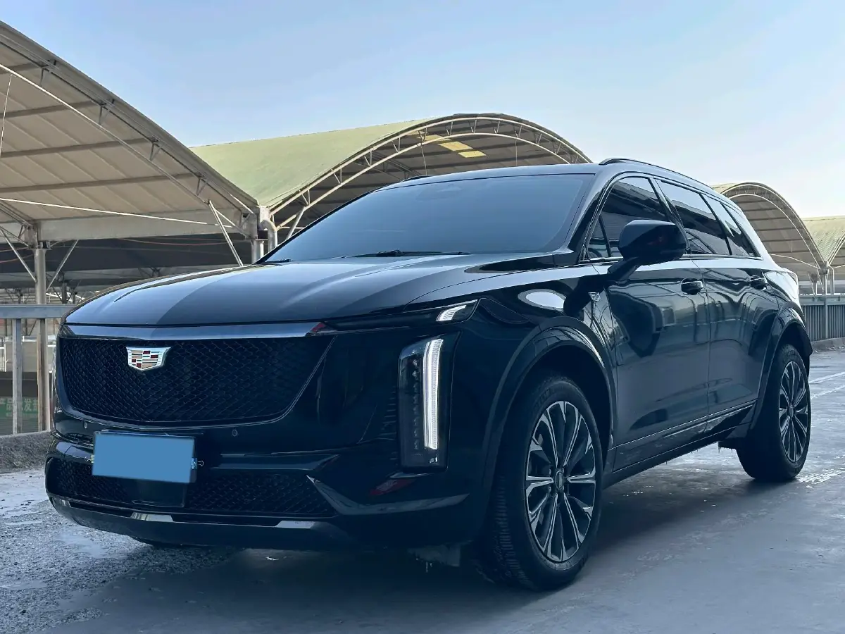 2025 Cadillac XT5 2.0T 237HP L4 9AT