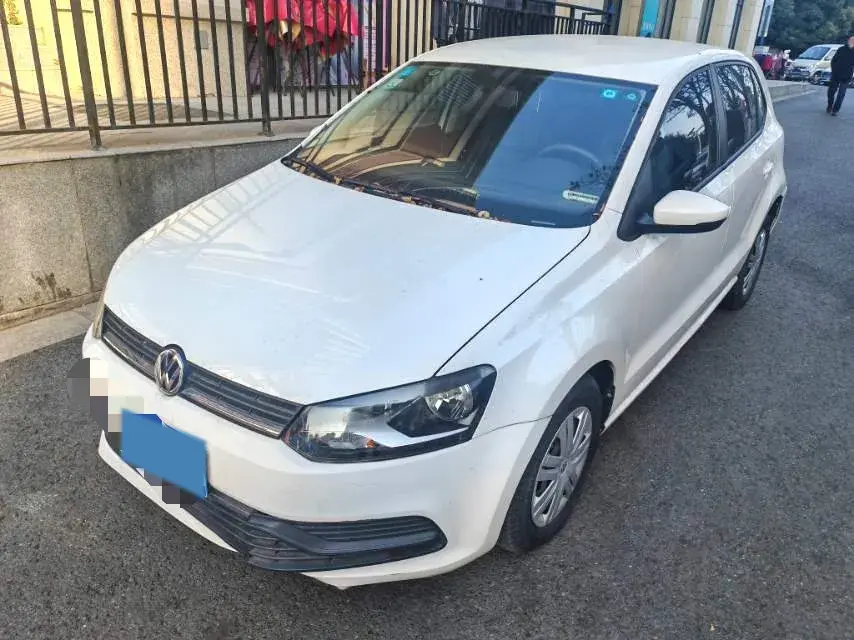 2016 Volkswagen Polo 1.4L 90HP L4 6AT