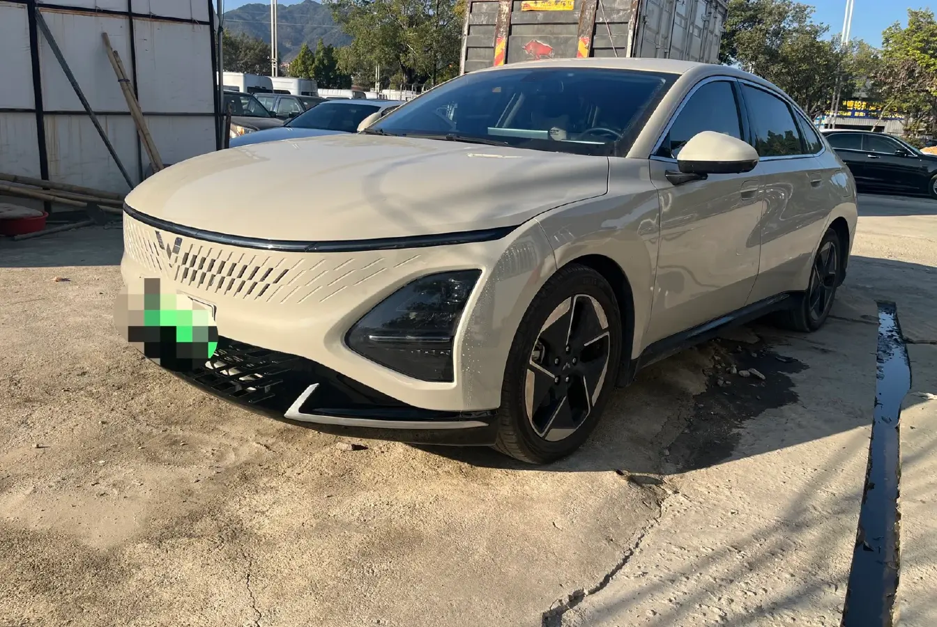 2024 WuLing XingGuang 1.5L 106HP L4 E-CVT PHEV 20.5KWH