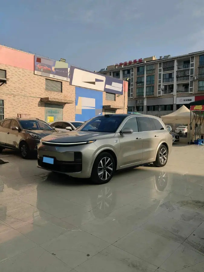 2023 Li L8 Range Extended 154HP REEV 40.9KWH