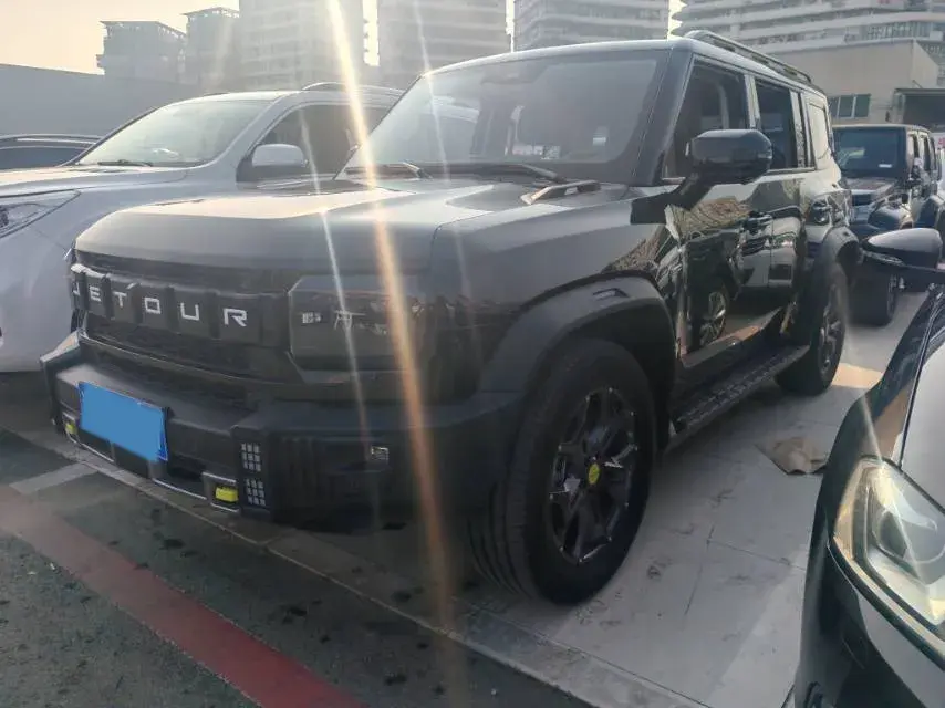 2023 Jetour Traveller 2.0T 254HP L4 7DCT