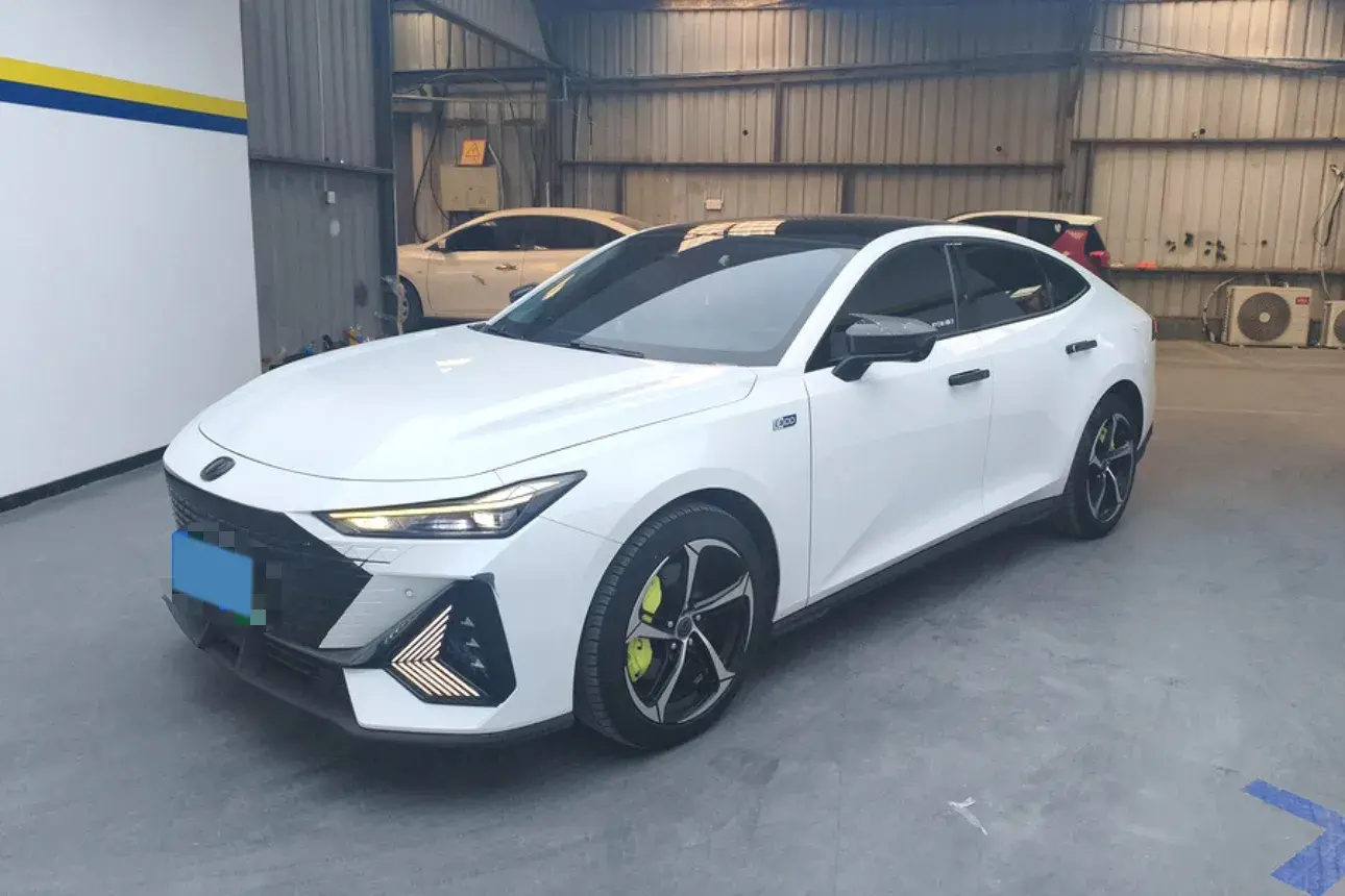 2023 ChangAn UNI-V iDD 1.5T 170HP L4 6TCT PHEV 18.4KWH