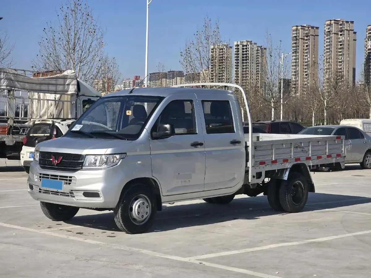 2021 WuLing RongGuang New Truck 1.8L 125HP L4 5MT