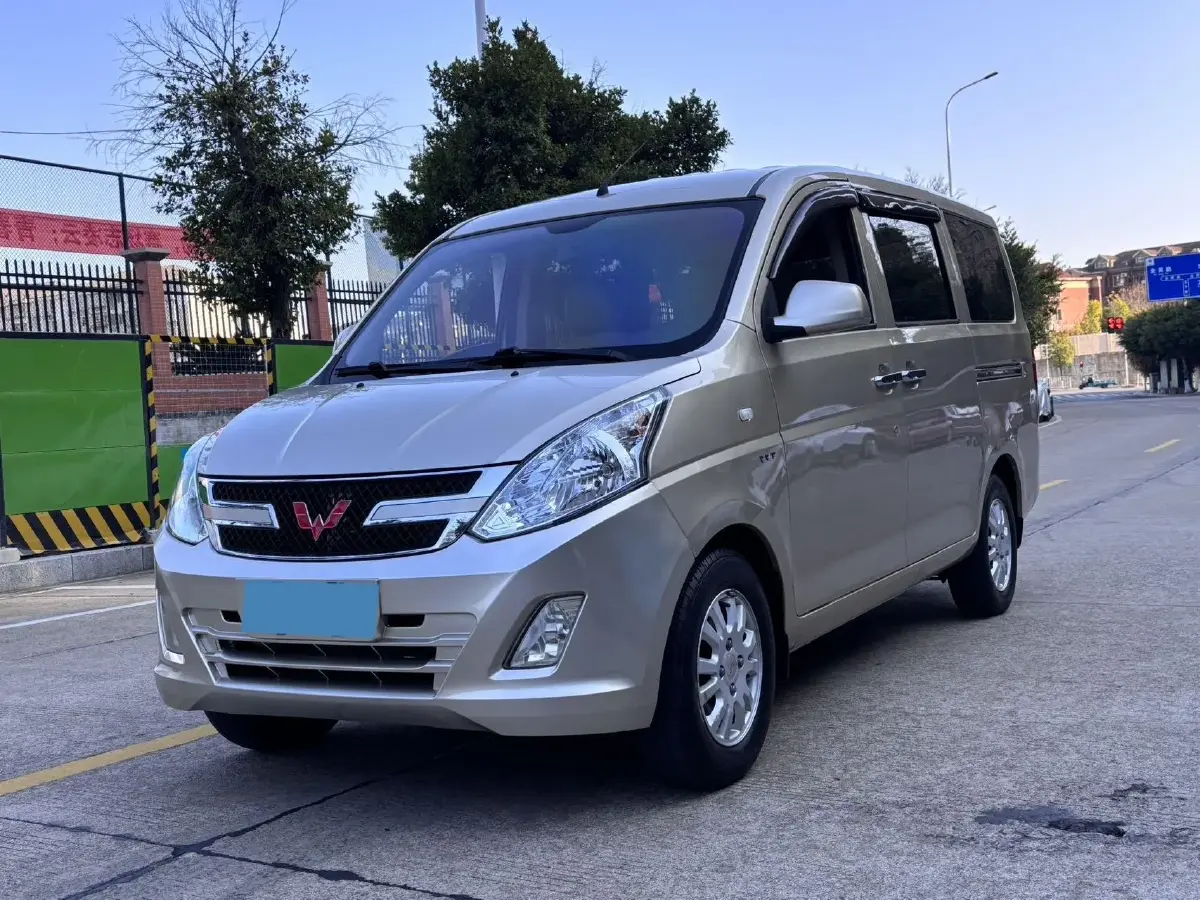 2018 WuLing RongGuang V 1.5L 112HP L4 5MT