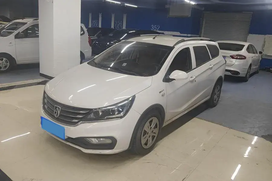2017 BaoJun 310W 1.5L 112HP L4 6MT