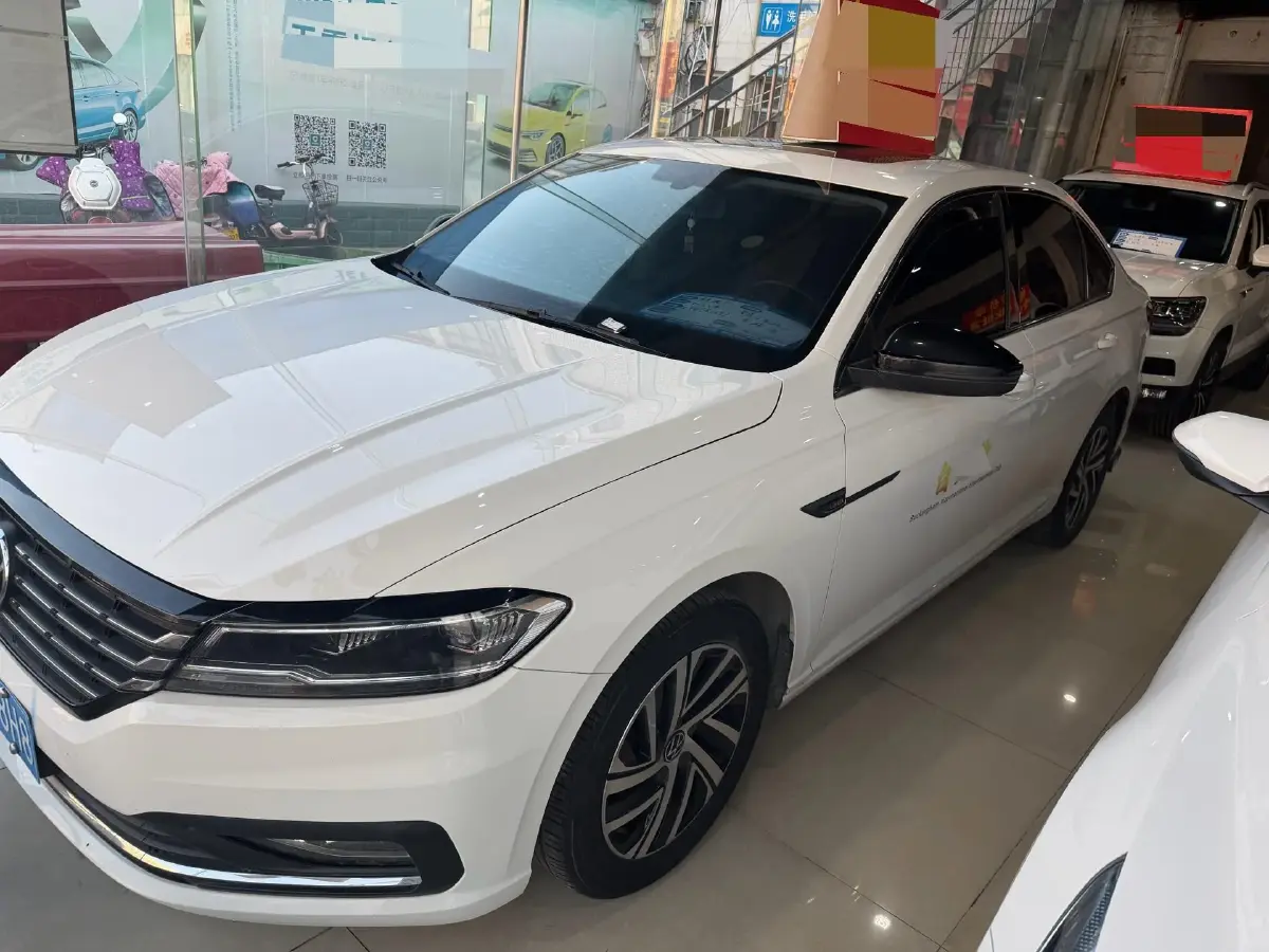 2022 Bestune B70 2.0T 224HP L4 6AT