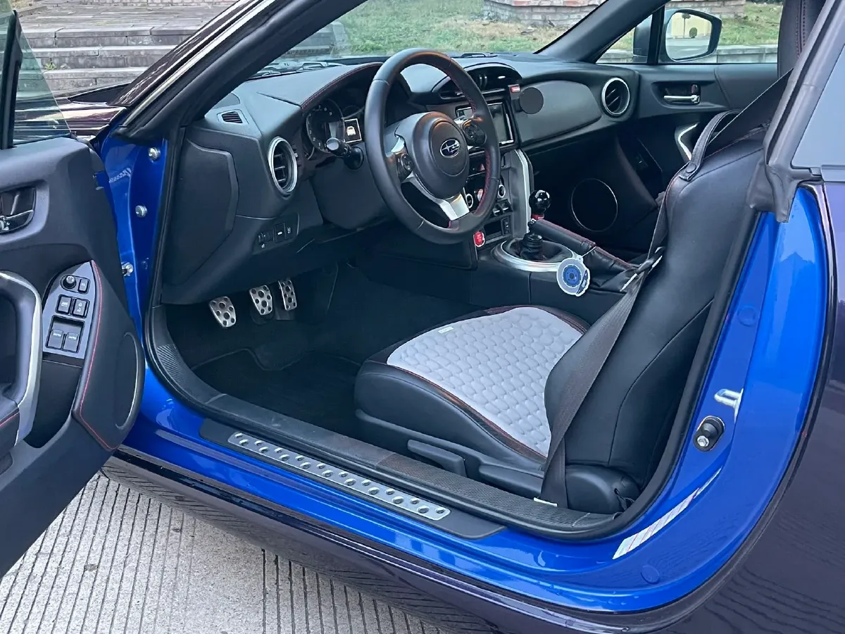 2019 Ford Focus 2.3T 280HP L4 6MT,autocango,china used car exporter,china ev exporter,chinese used car exporter,chinese used ev exporter