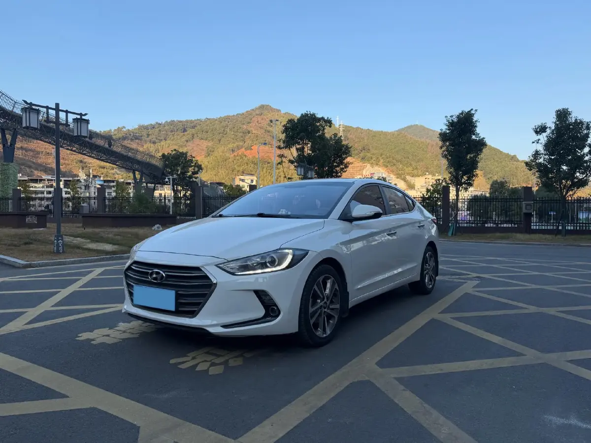 2016 Hyundai Elantra 1.6L 130HP L4 6AT