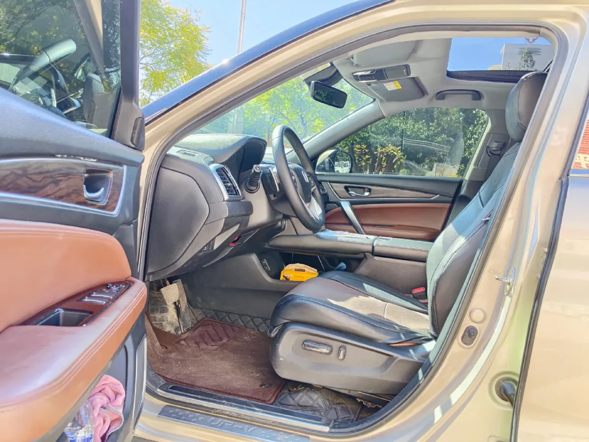 2017 Honda UR-V 2.0T 272HP L4 9AT,autocango,china used car exporter,china ev exporter,chinese used car exporter,chinese used ev exporter