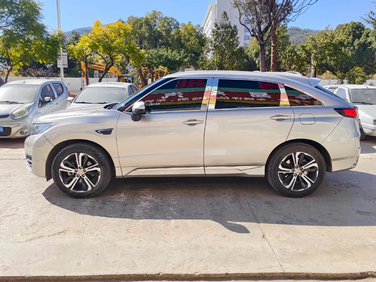 2017 Honda UR-V 2.0T 272HP L4 9AT,autocango,china used car exporter,china ev exporter,chinese used car exporter,chinese used ev exporter