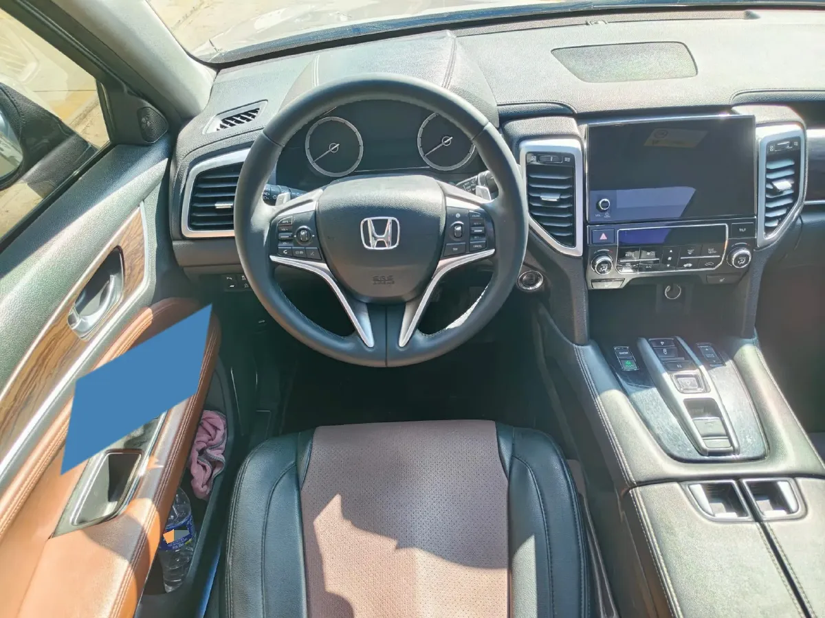 2017 Honda UR-V 2.0T 272HP L4 9AT,autocango,china used car exporter,china ev exporter,chinese used car exporter,chinese used ev exporter