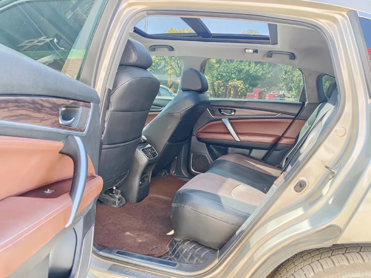 2017 Honda UR-V 2.0T 272HP L4 9AT,autocango,china used car exporter,china ev exporter,chinese used car exporter,chinese used ev exporter