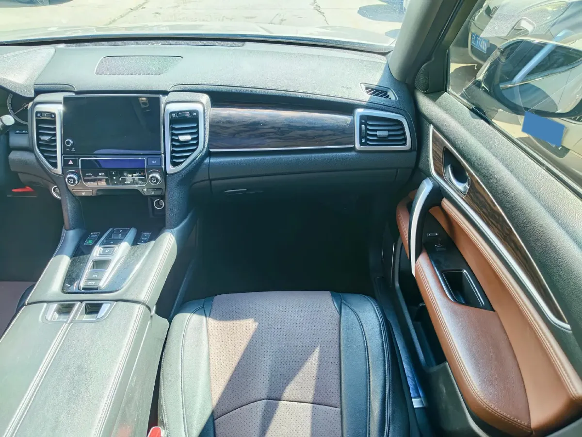 2017 Honda UR-V 2.0T 272HP L4 9AT,autocango,china used car exporter,china ev exporter,chinese used car exporter,chinese used ev exporter