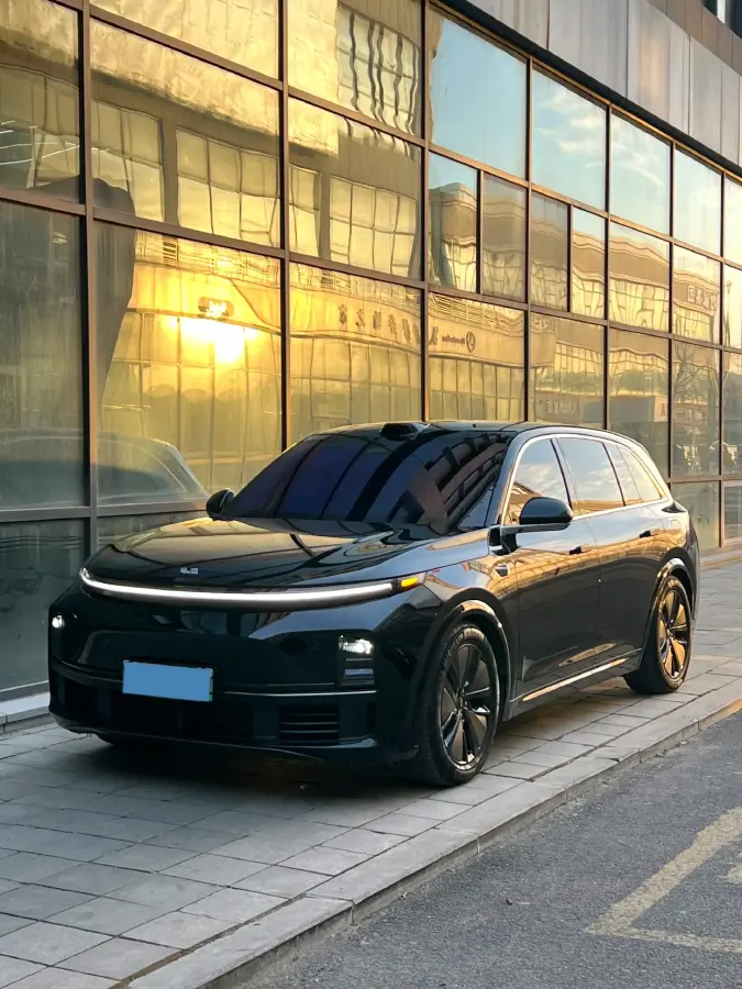 2024 Li L8 Range Extended 154HP REEV 42.8KWH