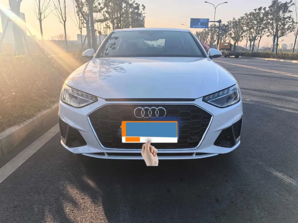 2024 Audi A4L 2.0T 190HP L4 7DCT,autocango,china used car exporter,china ev exporter,chinese used car exporter,chinese used ev exporter