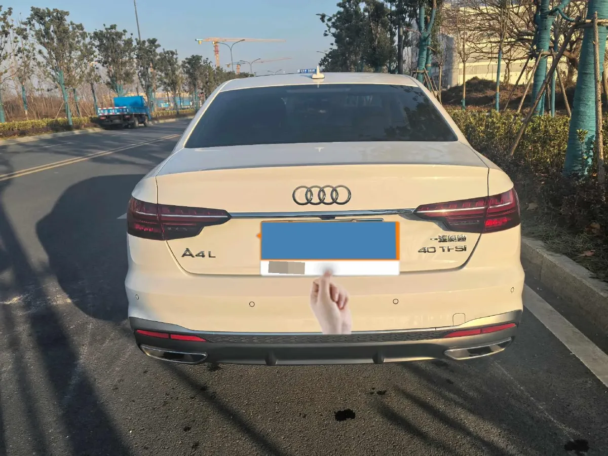 2024 Audi A4L 2.0T 190HP L4 7DCT,autocango,china used car exporter,china ev exporter,chinese used car exporter,chinese used ev exporter