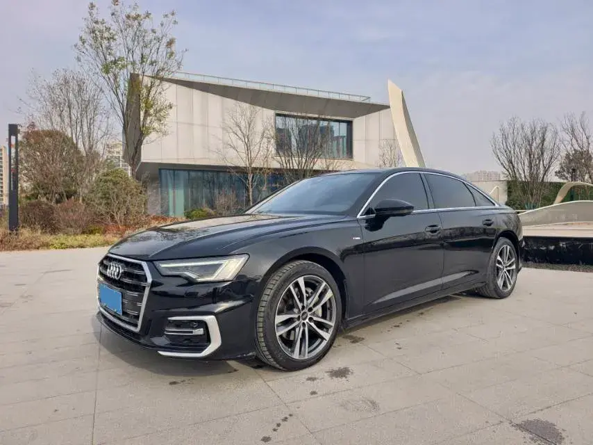 2023 Audi A6L 2.0T 190HP L4 7DCT