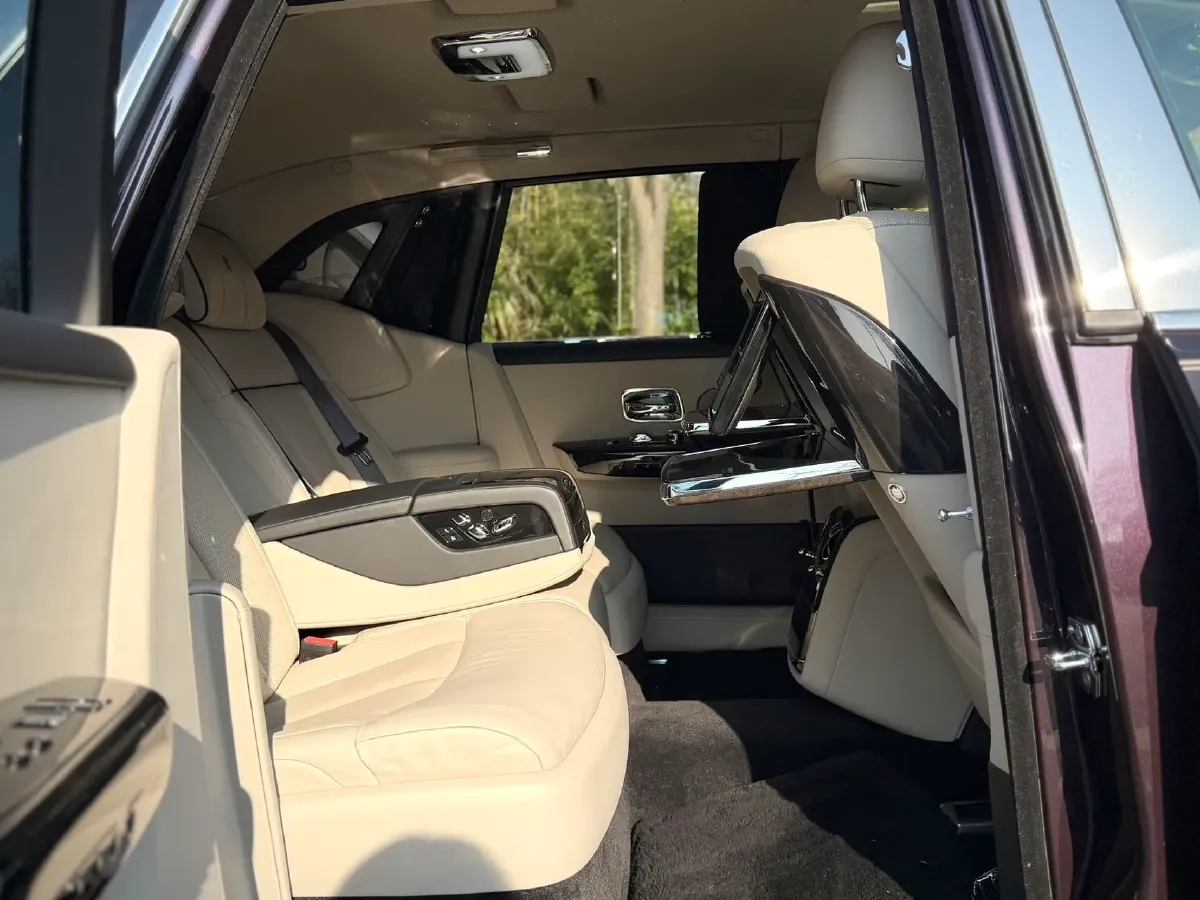 2018 Rolls-Royce Phantom 6.7T 571HP V12 8AT,autocango,china used car exporter,china ev exporter,chinese used car exporter,chinese used ev exporter