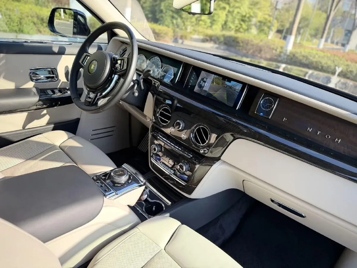 2018 Rolls-Royce Phantom 6.7T 571HP V12 8AT,autocango,china used car exporter,china ev exporter,chinese used car exporter,chinese used ev exporter