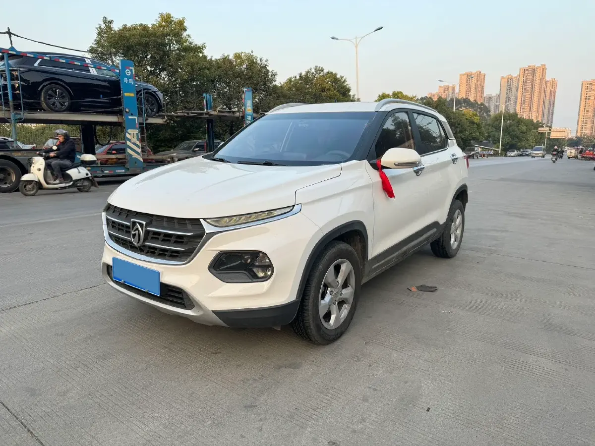 2017 BaoJun 310W 1.5L 105HP L4 6MT