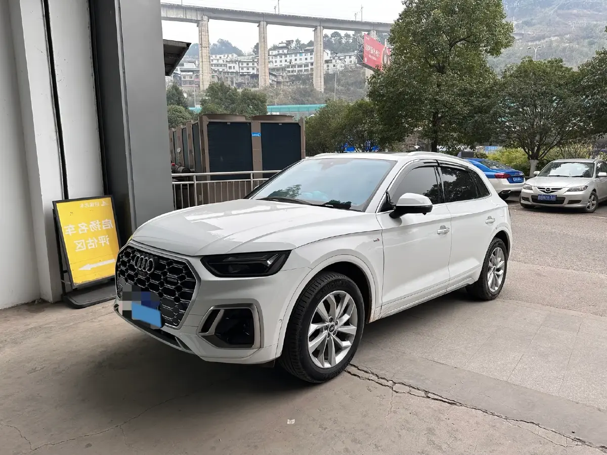 2022 Audi Q5L 2.0T 190HP L4 7DCT