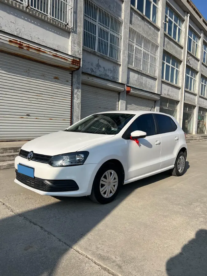 2016 Volkswagen Polo 1.4L 90HP L4 5MT