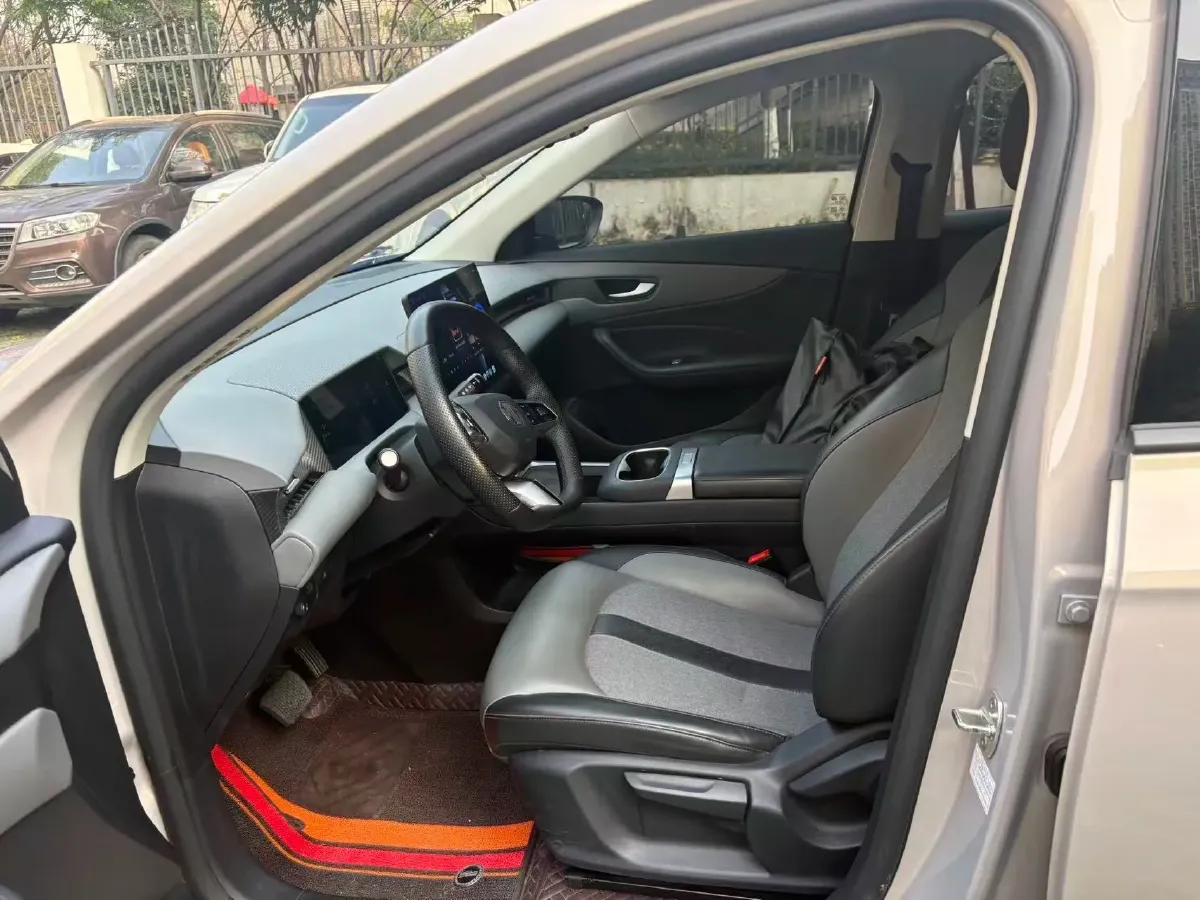 2025 MG MG ES5 BEV 62.2KWH,autocango,china used car exporter,china ev exporter,chinese used car exporter,chinese used ev exporter